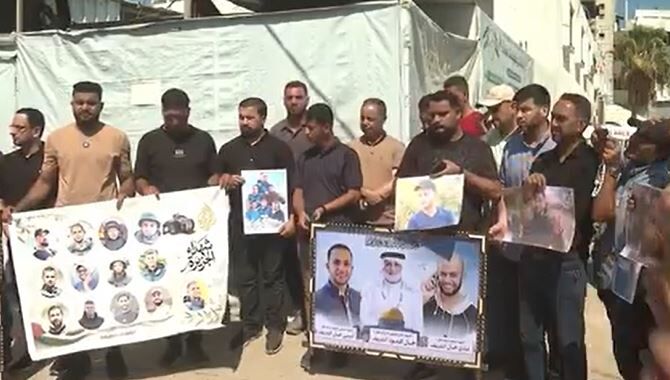 دوربین، قلم و صدا جایگزین صاحبان خود نیستند