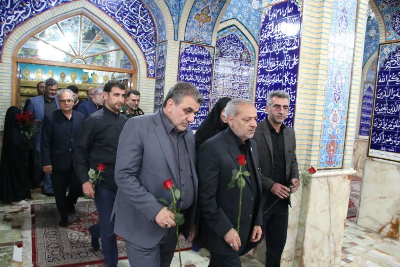 ادای احترام وزیر آموزش و پرورش به مقام شامخ شهدا در سمنان