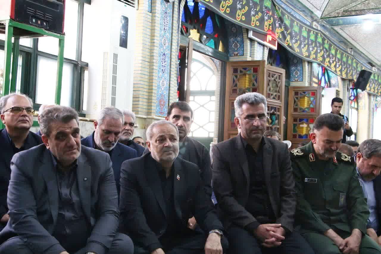 ادای احترام وزیر آموزش و پرورش به مقام شامخ شهدا در سمنان