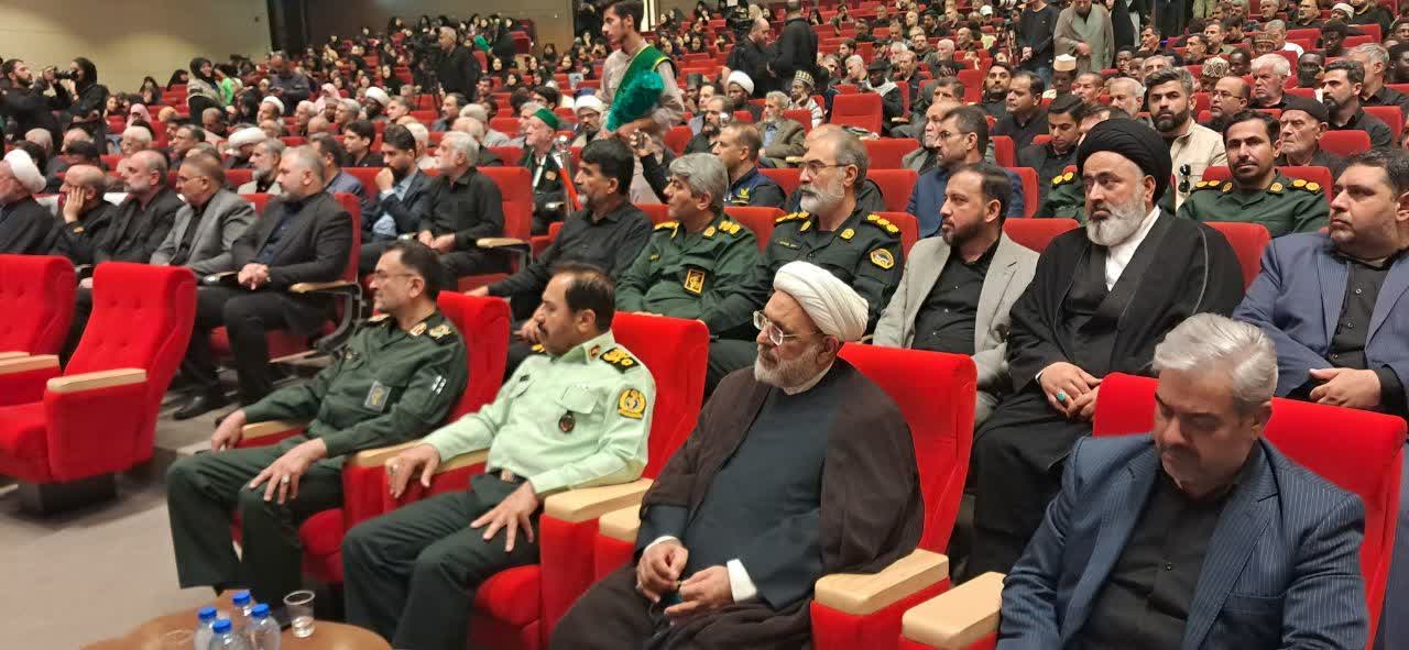 حفظ وحدت ملی و پیروی از رهنمودهای رهبر رمز عزت و اقتدار ملت ایران است