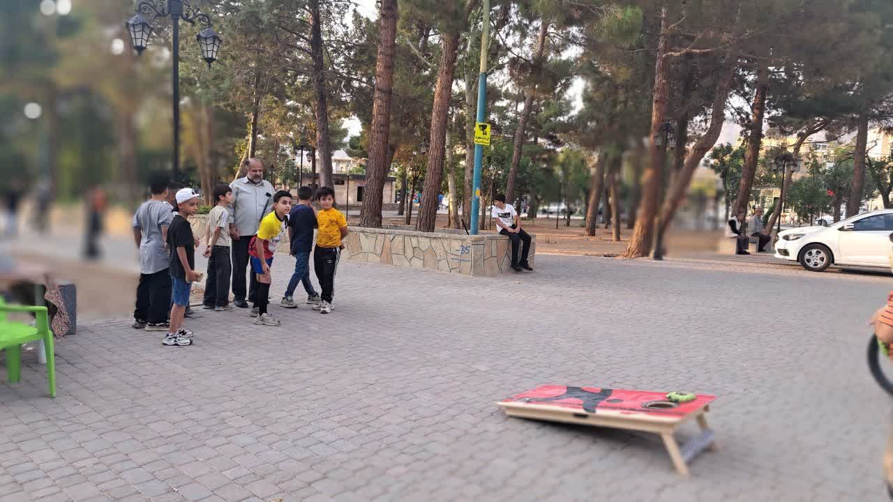 نشاط‌آفرینی برای نوجوانان در باغ ملی تفرش؛ بازی های مهیج با جوایز ویژه برگزار شد