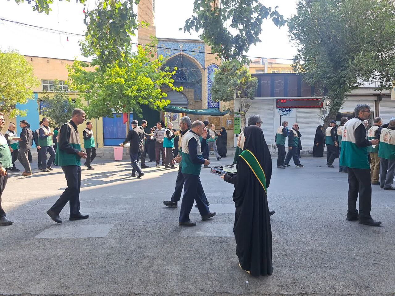 از صحن مسجد تا جاده دلدادگی؛ نوجوانان «قدسیان اباصالح» میزبانان سوگ رضوی در شهرکرد شدند