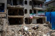 در میانه آوار، ساختن ادامه داشت