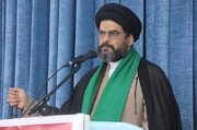 امام جمعه مهران: مسجد؛ قرارگاه وحدت، تربیت و حل مسائل مردم است