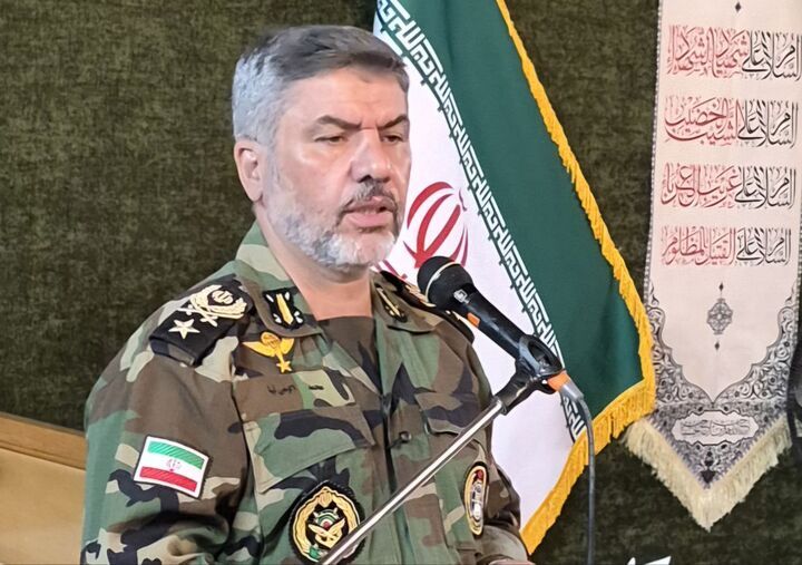 تمرکز دشمن بر نبرد رسانه‌ای و روانی در کنار تهدیدات نظامی