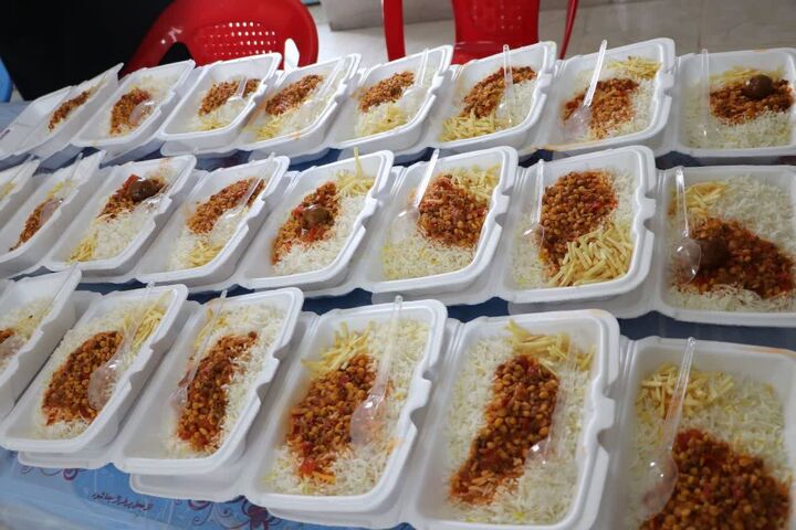طبخ ۲۲۴ هزار پرس غذای گرم و جذب ۷۰ حامی جدید در ماه صفر