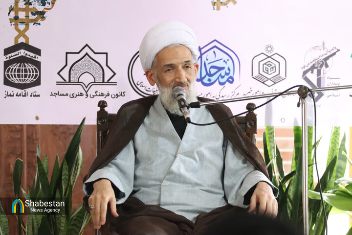 سایه سنگین اختلاف و خودمحوری بر رسالت مسجد/ مسجد باید کانون جذب حداکثری باشد