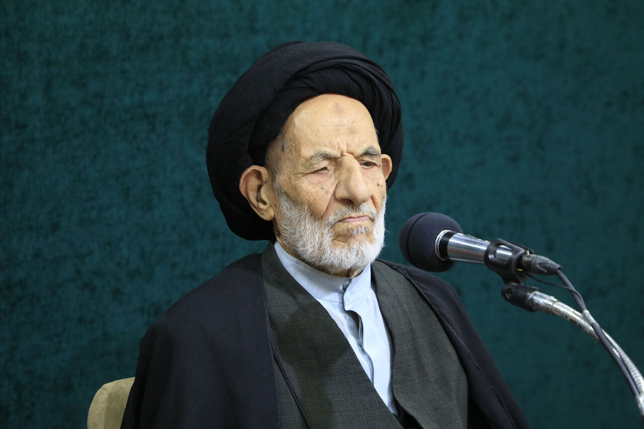 آزادگان اسناد حقانیت انقلاب و سفیران توحید هستند