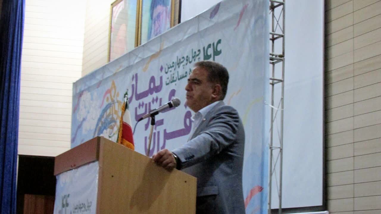 رقابت ۲۵۰ فرهنگی مازندرانی در یازدهمین دوره مسابقات قرآن، عترت و نماز؛ معلم قرآن رسالتش نهادینه‌کردن کرامت انسانی است