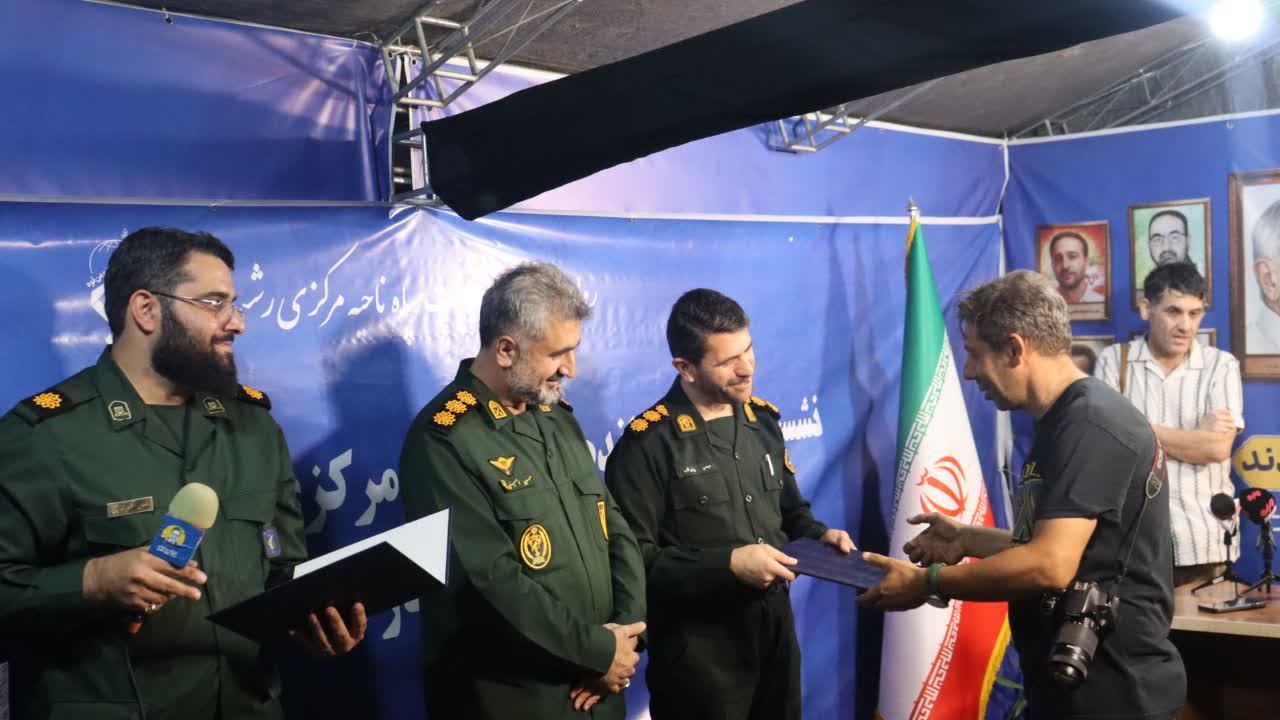 رسانهها در مواجهه با توپخانه رسانهای دشمن، شریک استراتژیک نیروهای مسلح هستند