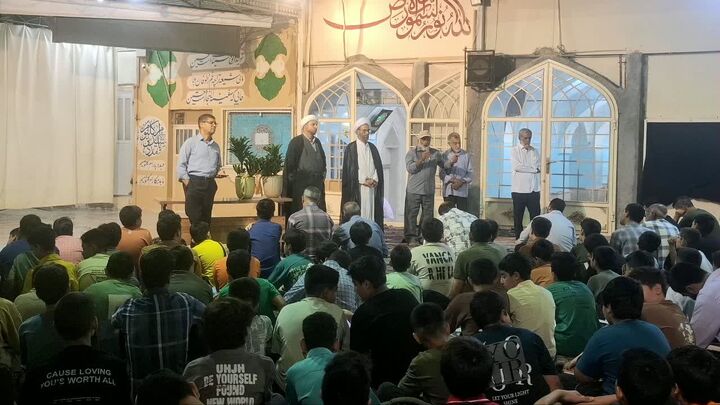 روایت مردان بی‌ادعا؛ تجلیل بچه‌های مسجد امام حسین(ع) جهرم از آزادگان