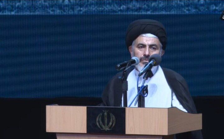 دشمنان در شرایط کنونی به دنبال رواج بی‌بندوباری در جوامع اسلامی هستند