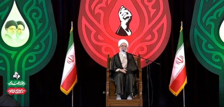 همسر رهبر شهید انقلاب یار همیشگی امام شهید بودند