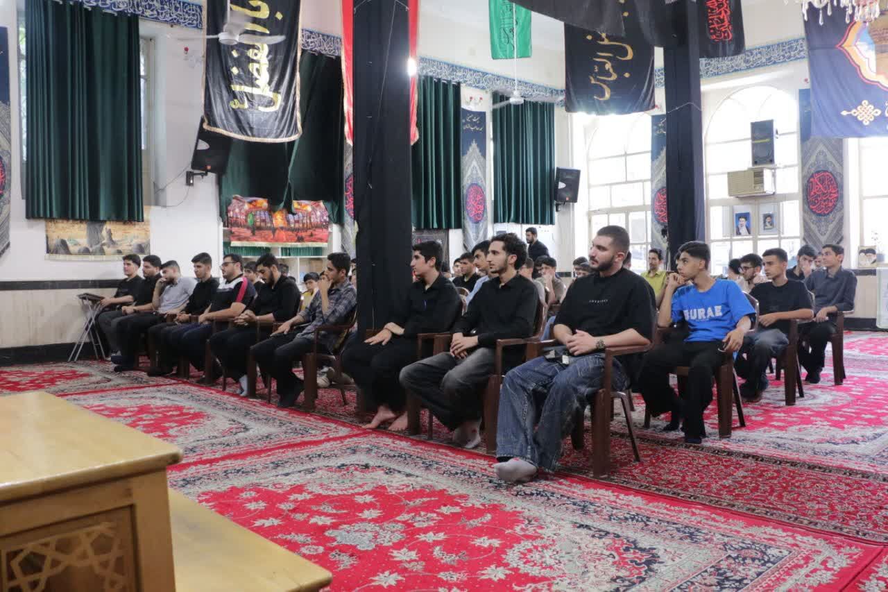 مساجد محور وحدت و هدایت جامعه هستند