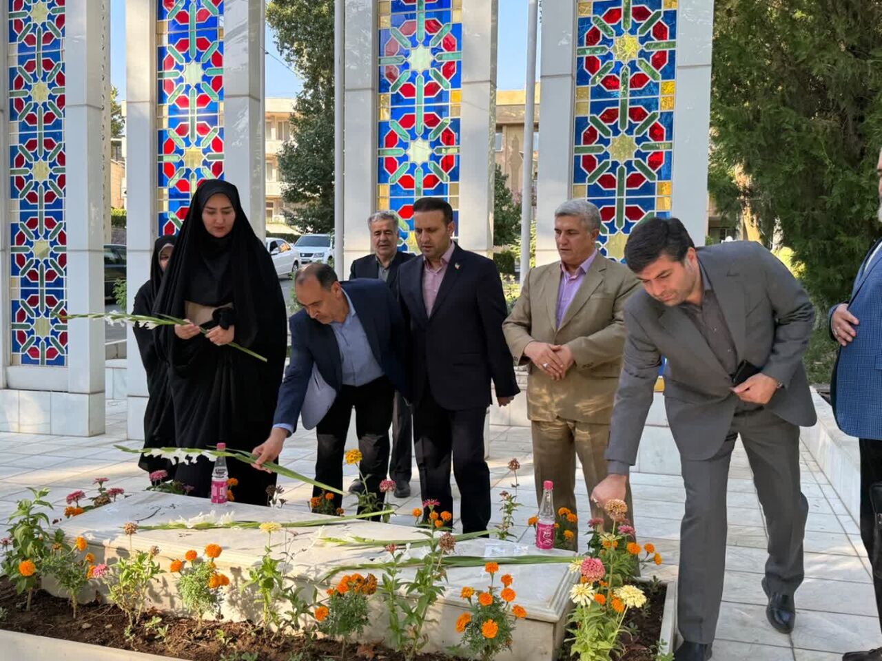 ادای احترام دبیر هیأت عالی گزینش کشور به مقام شامخ شهدای گمنام در کردستان