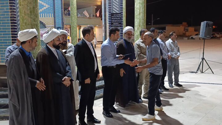 آیین تجلیل از آزادگان سرافراز در تجمع شبانه شهرستان پارسیان برگزار شد