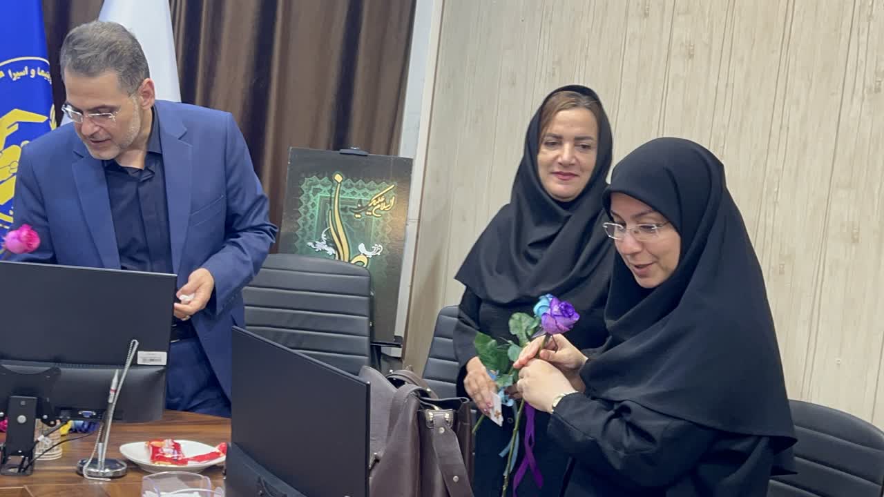 یک نشست متفاوت با خبرنگاران حامی/ضرورت کمک رسانهها برای انتقال حس شیرین انفاق در بین مردم