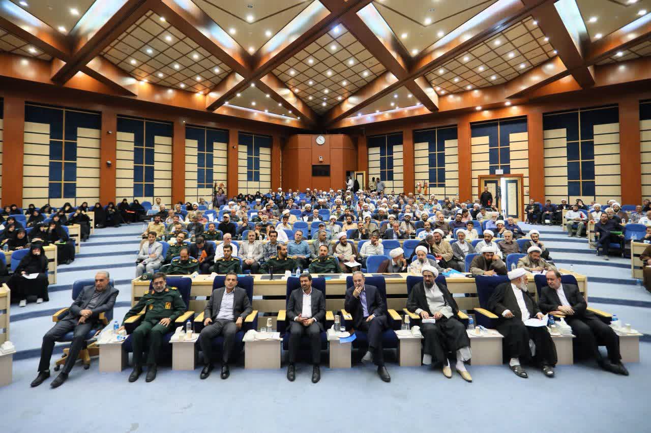 مسجد باید برای همه اقشار جامعه جذاب باشد
