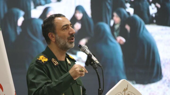 مساجد الگوی زندگی شایسته ارائه دهند