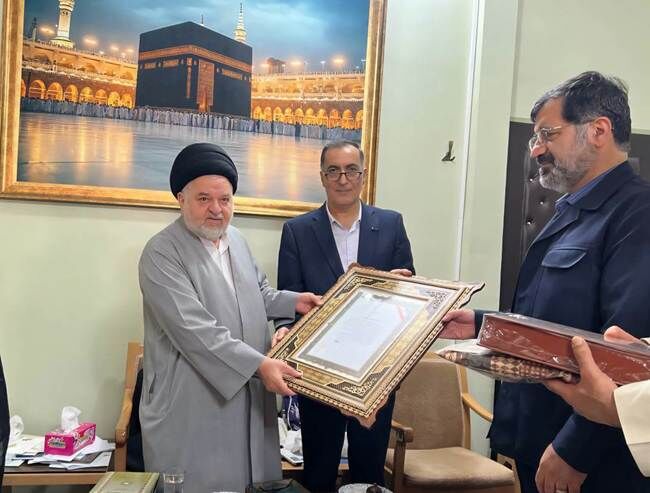 قدردانی رئیس بنیاد شهید از اقدامات ارزشمند آیت‌الله شهرستانی در حمایت از خانواده‌های معظم شهدا 