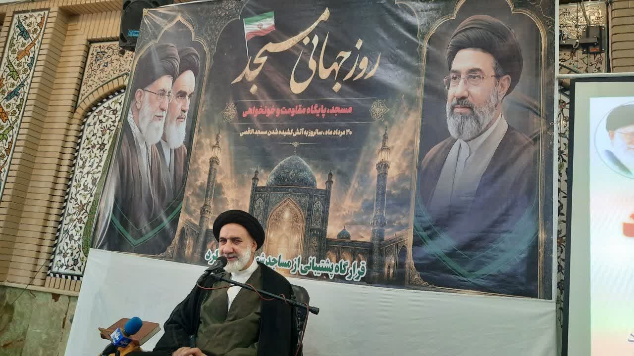 مسجد باید به پایگاه هدایت، مقاومت و پیوند مردم با ارزش‌های دینی تبدیل شود