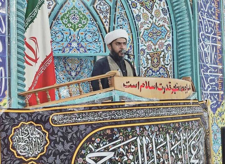 مسجد باید به قرارگاه زنده تربیت و گره‌گشایی از مسائل محله تبدیل شود