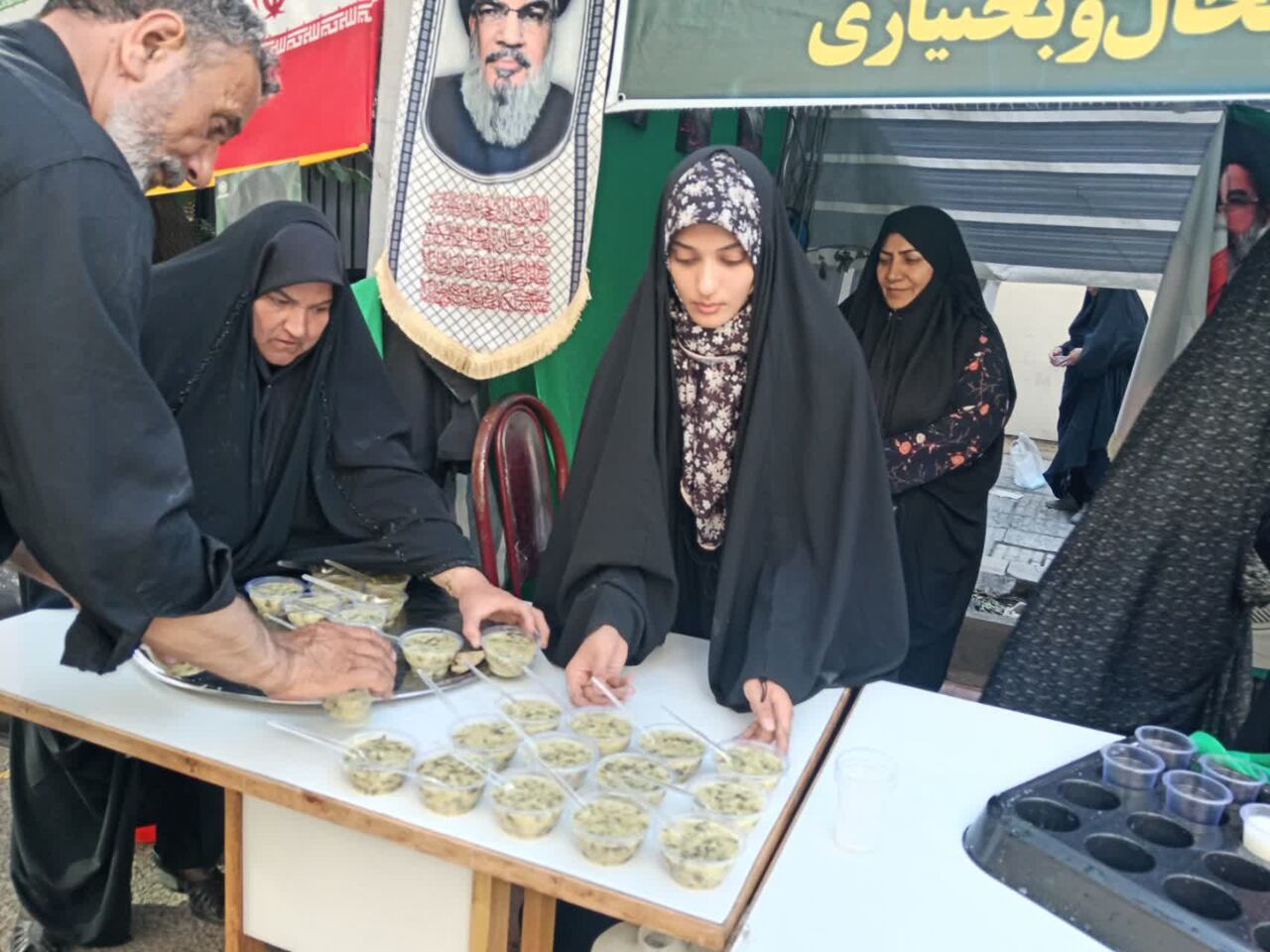 بانوان مرغملکی کانون حضرت زینب کبری (س)؛ راویان برنامه اربعین حسینی و تشییع رهبر شهید