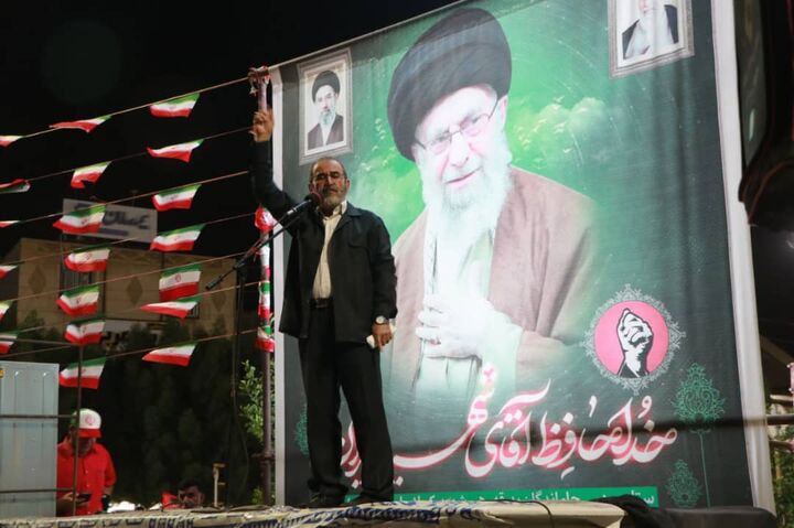 خون دانش‌آموزان و معلمان شهید میناب، نماد ایستادگی ملت ایران است/وحدت شیعه و اهل‌سنت، سرمایه بزرگ ایران اسلامی است