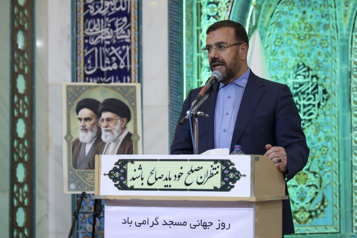 مسجد می‌تواند محور همه فعالیت‌های محله باشد