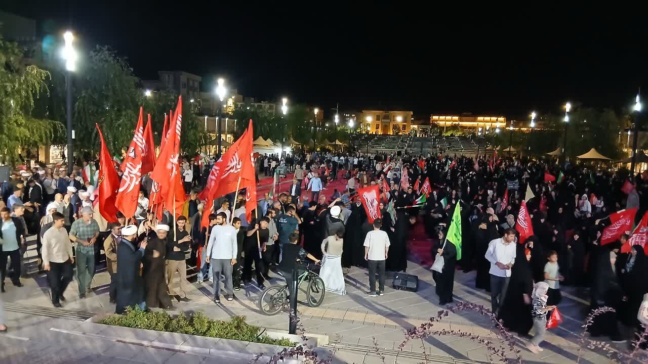 پرچم سرخ «یالثارات الحسین» در مساجد زنجان برافراشته شد