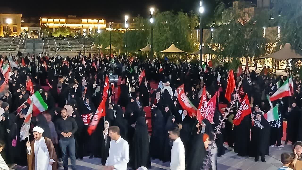پرچم سرخ «یالثارات الحسین» در مساجد زنجان برافراشته شد