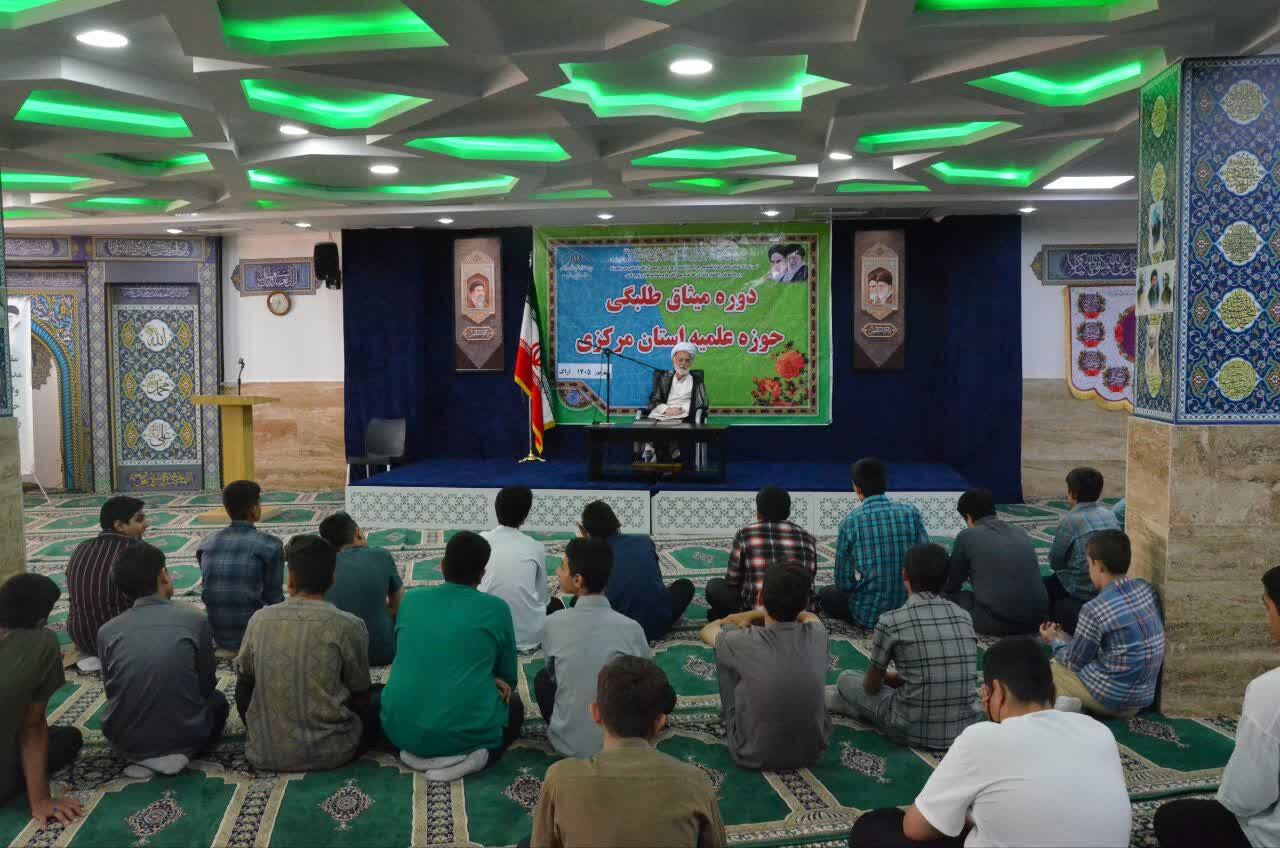 طلاب جدید، رسالت فقاهت و احیای معارف اهل‌بیت(ع) را بر دوش گیرند