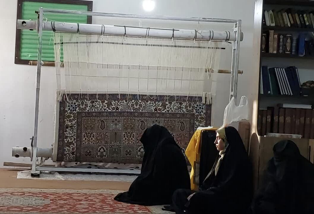 پنجمین فرش، پنجمین عهد با اهل‌بیت(ع)؛ روایت دلدادگی بانوان روستای علی‌آباد