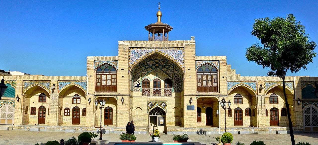 مساجد عجیب ایران؛ از مسجدی در دل غار تا مسجدی که شبیه معبد هندی است