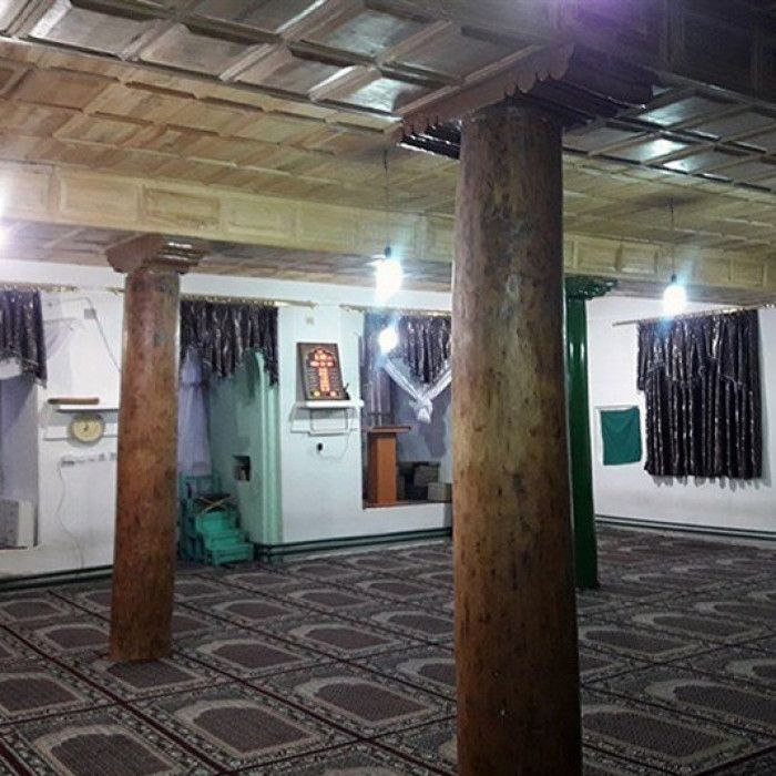 مساجد عجیب ایران؛ از مسجدی در دل غار تا مسجدی که شبیه معبد هندی است
