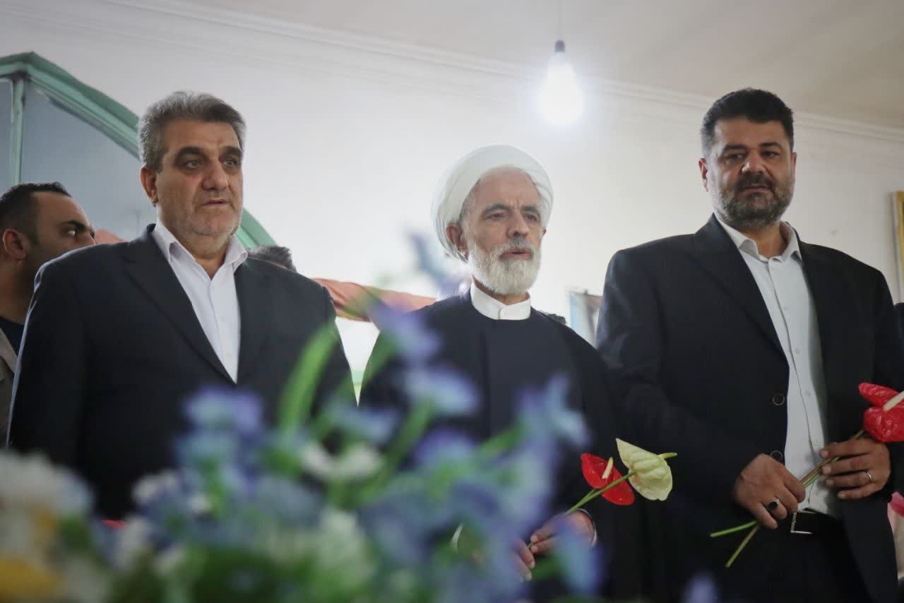 ادای احترام معاون حقوقی رئیس جمهور به ۳ هزار شهید استان سمنان