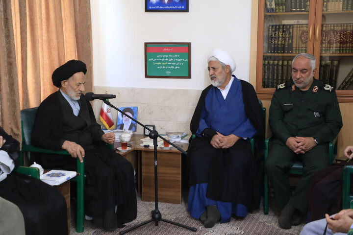 جامعه بشری در مسیر حرکت به سوی تمدن فراگیر و بیداری جهانی است