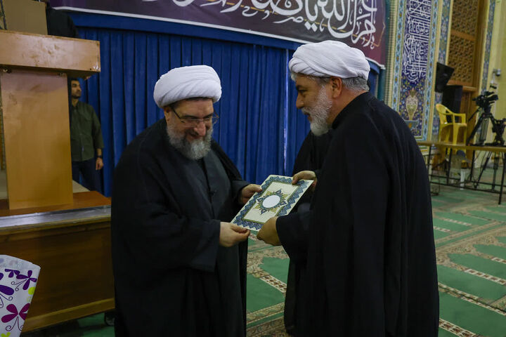 جمعی از ائمه جماعات مساجد تبریز تجلیل شدند