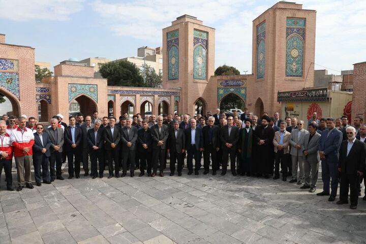 آیین تجدید میثاق شورای اداری استان اردبیل با شهدا برگزار شد