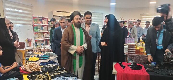 آغاز به کار نمایشگاه مشاغل خانگی «هزار میدان، هزار بازار» در آبدانان