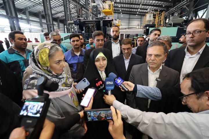 زنان کارآفرین، الگوی پیشرفت و خودباوری جامعه هستند