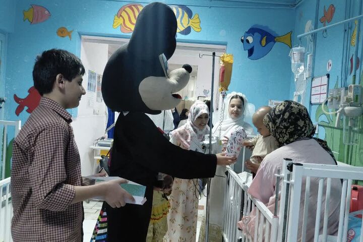 «چهار قل» بر گردن فرشته‌های کوچک بیمارستان طالقانی