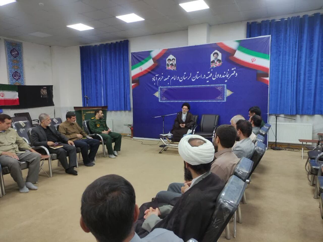 تبلیغ و ترویج فرهنگ عفاف و حجاب در جامعه ضروری است
