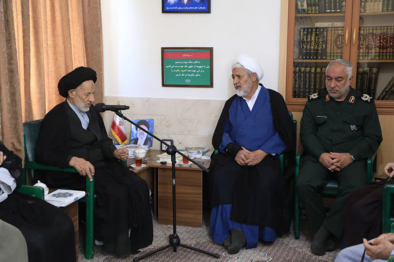 جامعه بشری در مسیر حرکت به سوی تمدن فراگیر و بیداری جهانی است
