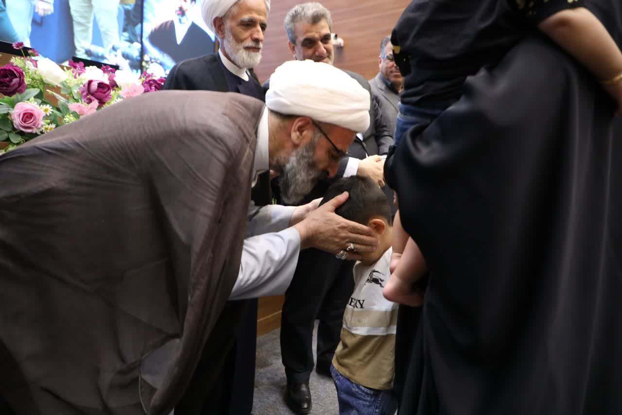 مطالبه عمومی خونخواهی رهبر شهید انقلاب(ره) با جدیت پیگیری شود