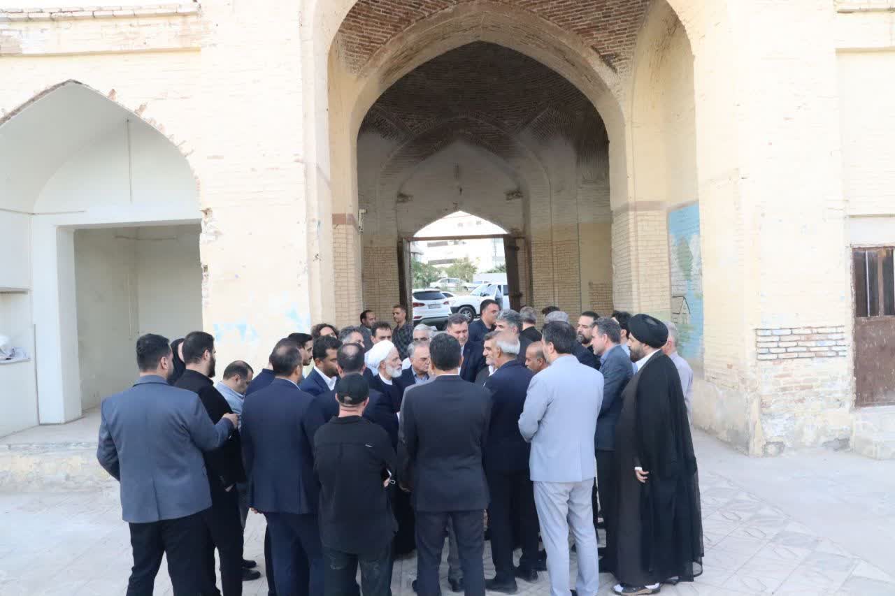 بازدید معاون حقوقی رئیس جمهور از بنای تاریخی کاروانسرای شاه عباسی سمنان