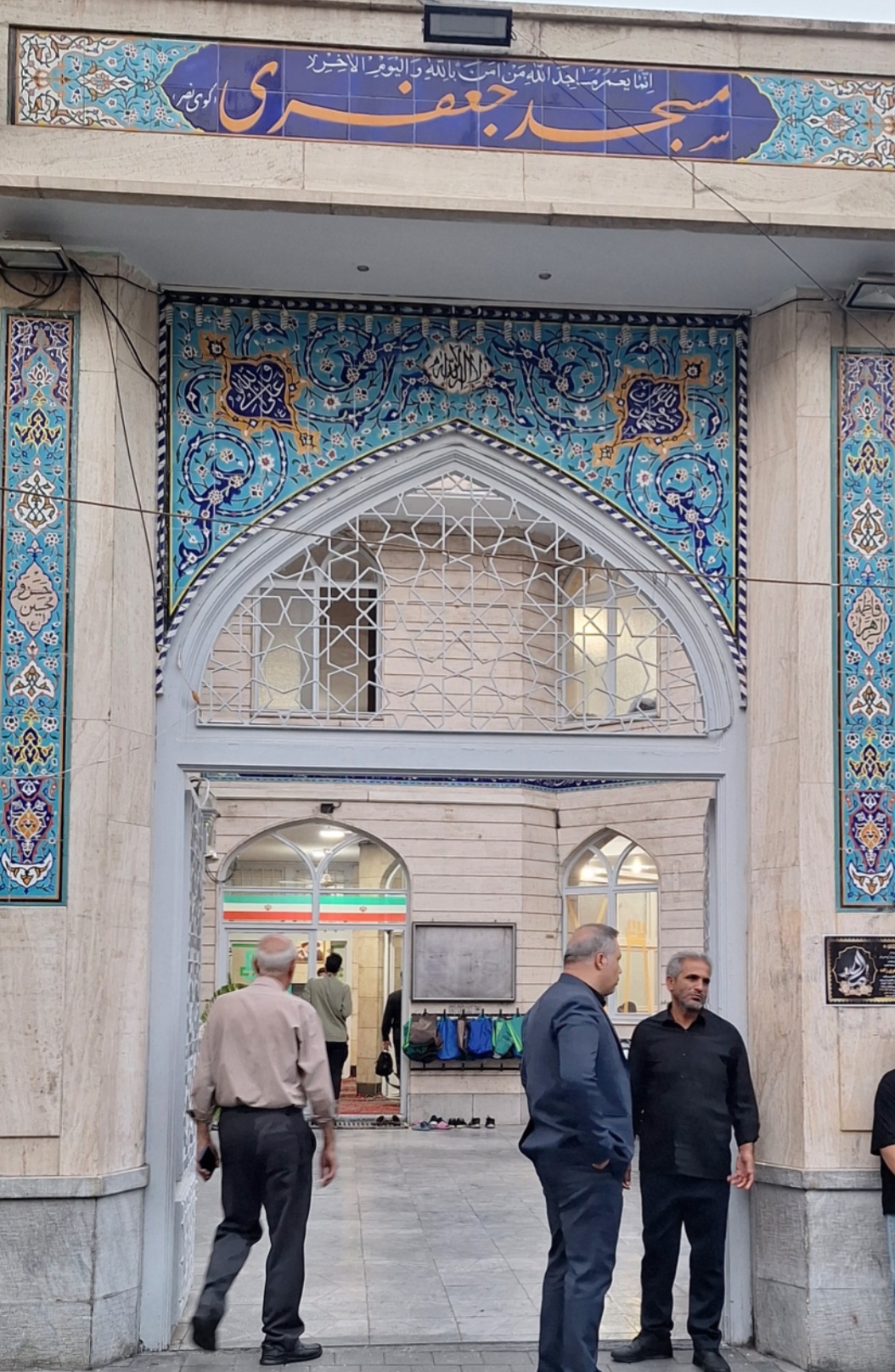 روایت مسجدی که پس از آتش سوزی در اغتشاشات میدان خدمت را ترک نکرد