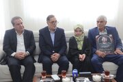 عزت و اقتدار امروز ایران مرهون ایستادگی شهدا و خانواده‌های آنان است