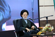 دشمن به دنبال تضعیف هویت دینی و ارزش‌های انسانی است
