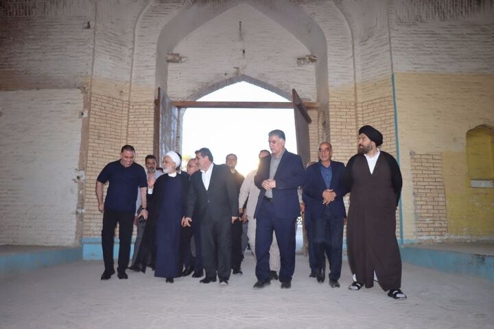 بازدید معاون حقوقی رئیس جمهور از بنای تاریخی کاروانسرای شاه عباسی سمنان